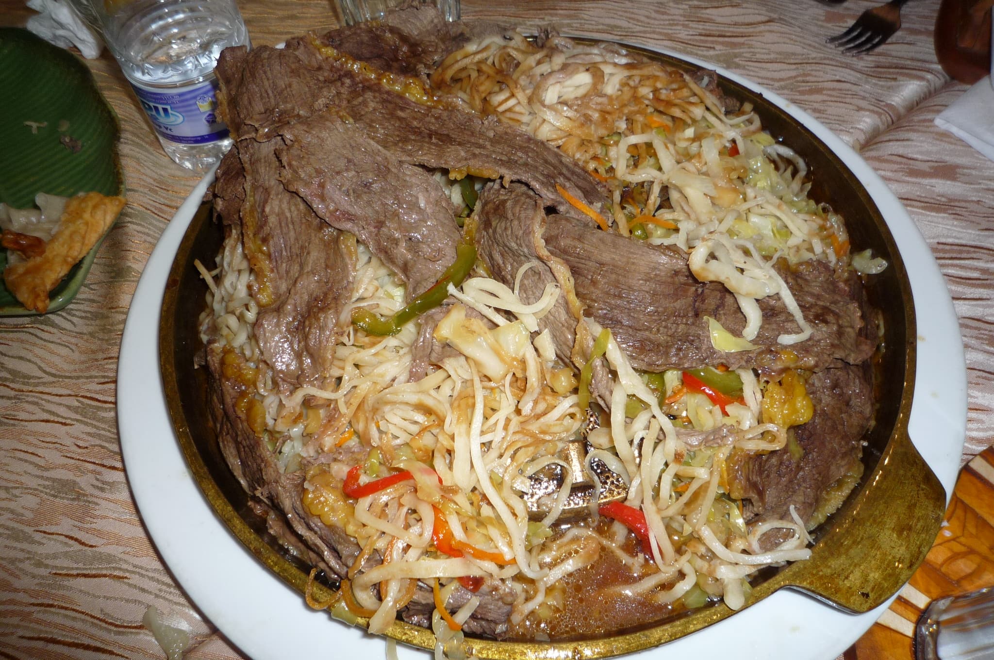 Mì xào hấp Tsuivan Mông Cổ