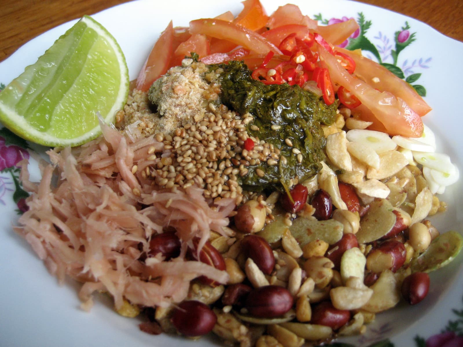 Gỏi lá trà Lahpet