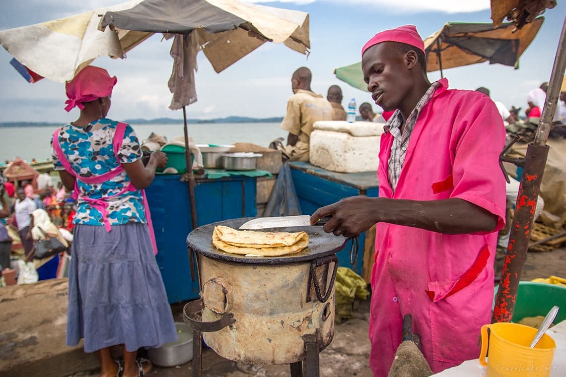 Chapati trứng Rolex Uganda