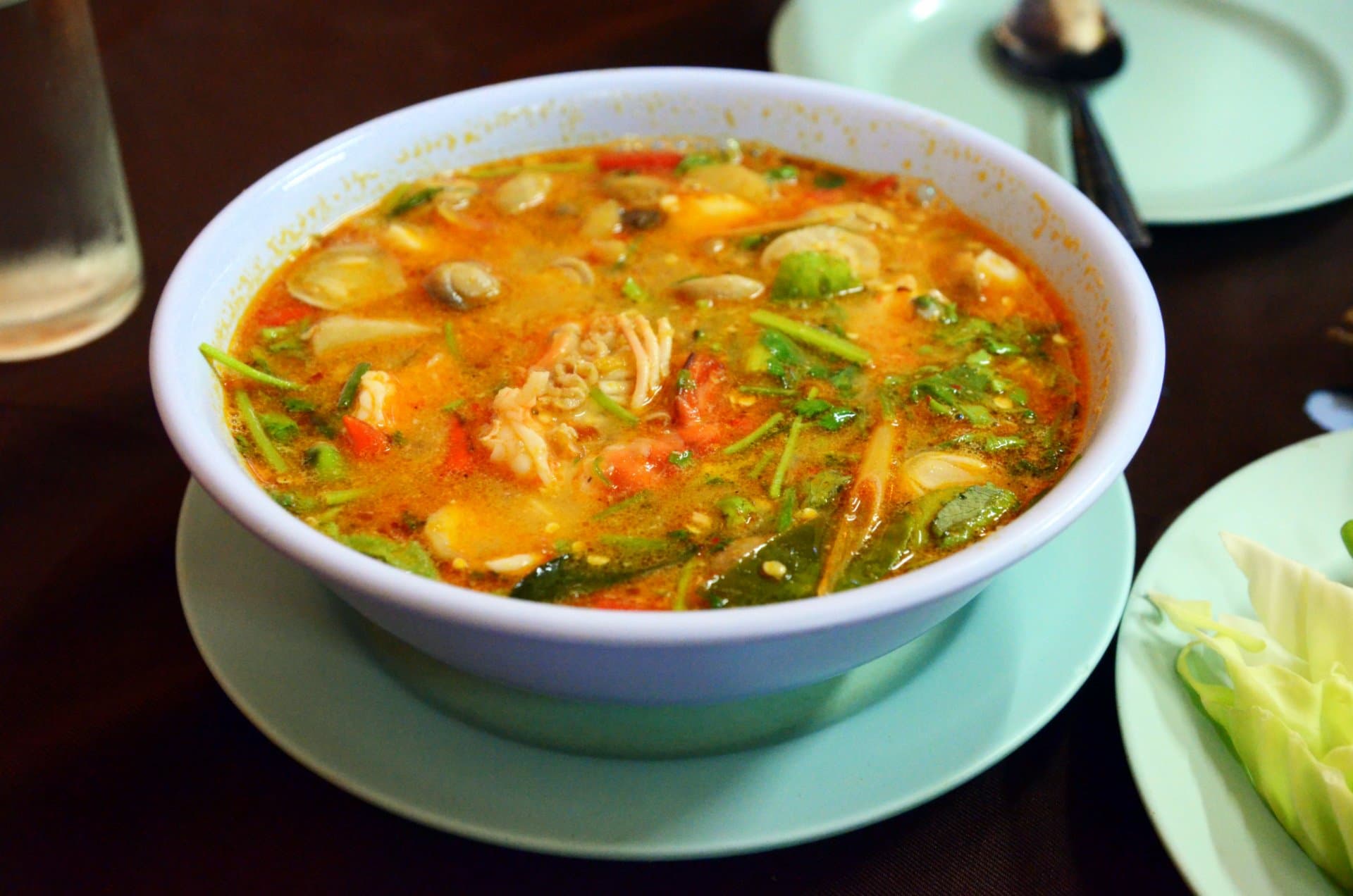 Tom yum tôm