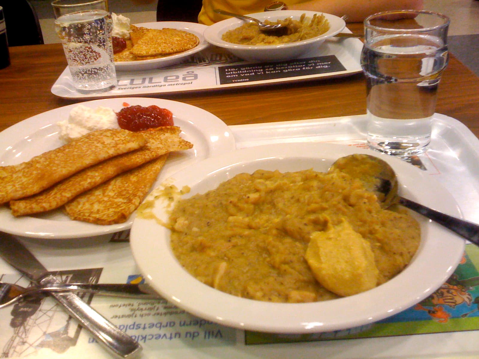 Pea Soup With Pancakes