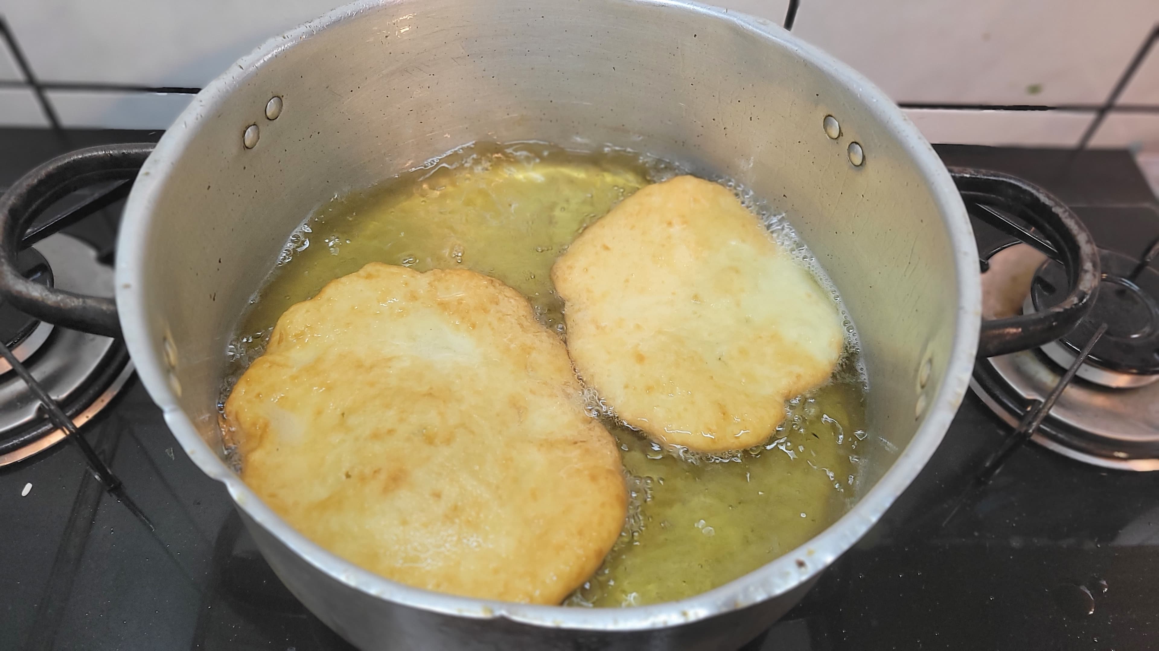 Bánh chiên Tortas fritas Uruguay